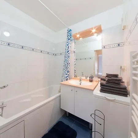 Secured And Ideal For The Olympics Apartment